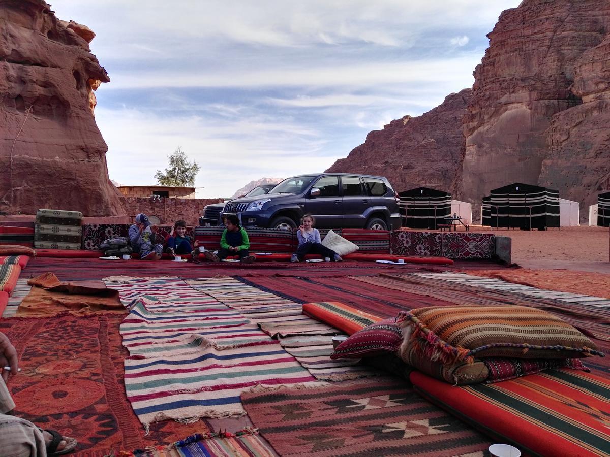 Rainbow Camp Hotel Wadi Rum Exterior foto