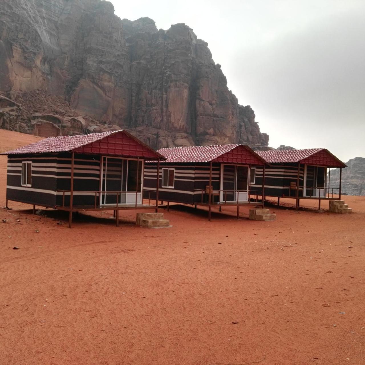 Rainbow Camp Hotel Wadi Rum Exterior foto